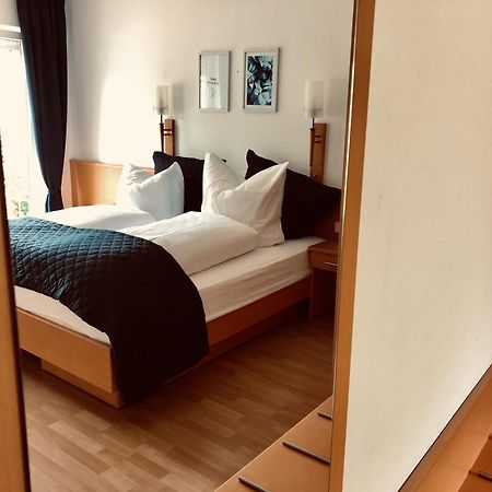 Am Landhaus - Gaestezimmer Walsheim Экстерьер фото